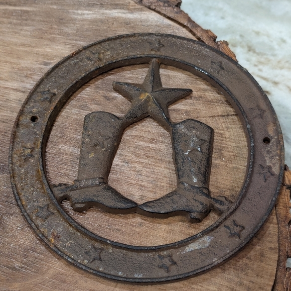 Cast Iron Bronco & cowboot decor - Picture 5 of 7